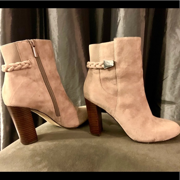 ✨Saks Fifth Avenue - Ankle Suede Booties ✨ - Picture 6 of 6